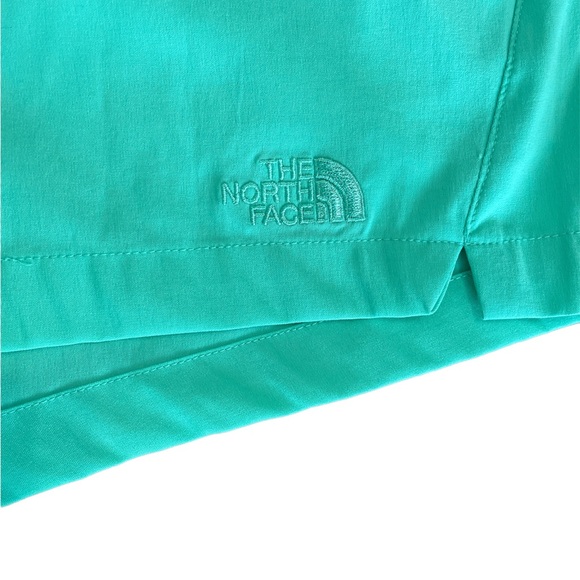 North-face Women’s Lime Green  Short Shorts  Tie Zipper Pockets Size Medium - Picture 3 of 6